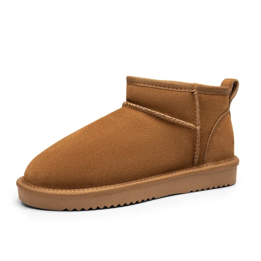 DREAM PAIRS Fuzzy Classic Mini Suede Snow Boots in Chestnut